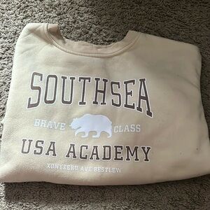 Long sleeved pull over